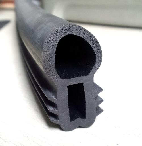 發泡式密封條
